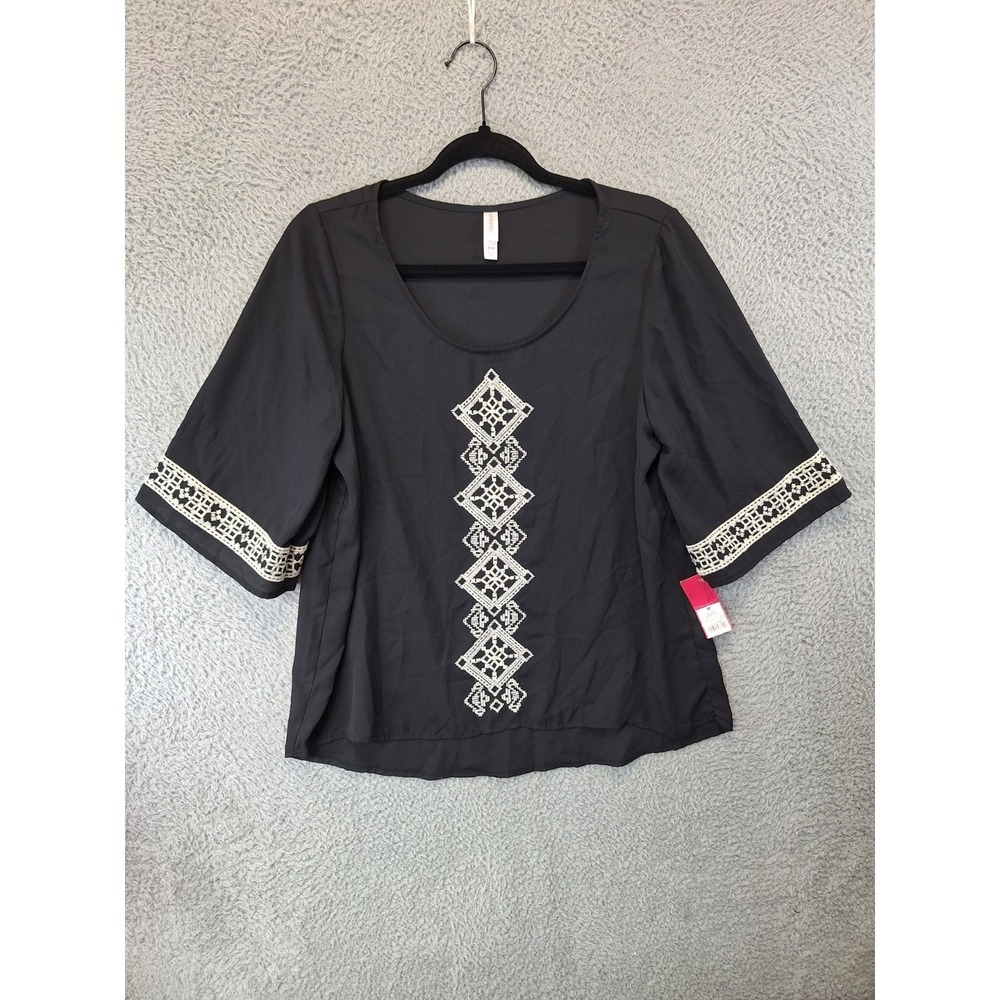 Xhilaration Blouse Top‎ Womens Medium Black Embroidered 3/4 Sleeve Round Neck